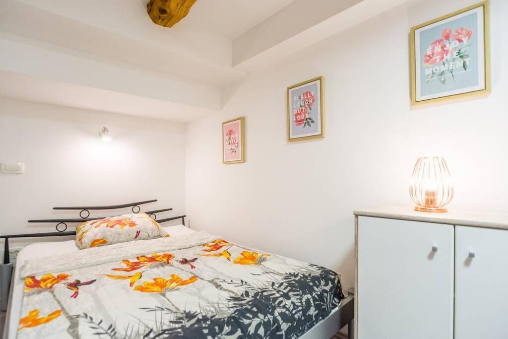 Apartma N'Poznam Tobacna Ljubljana Eksteriør bilde